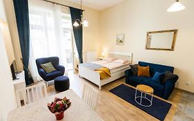 Vintage Sebastiana Apartment